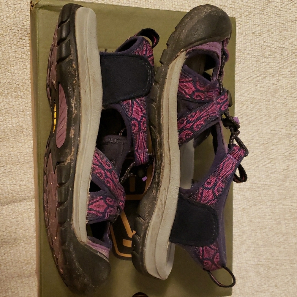 Keen Women's Venice Sandals - Purple and Black 8 - Picture 3 of 7